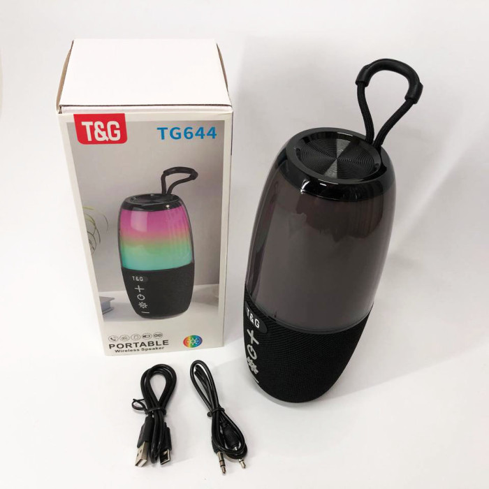 Портативна колонка TG644 5W з RGB підсвічуванням та ремінцем, блютуз колонка з акумулятором. Колір: чорний