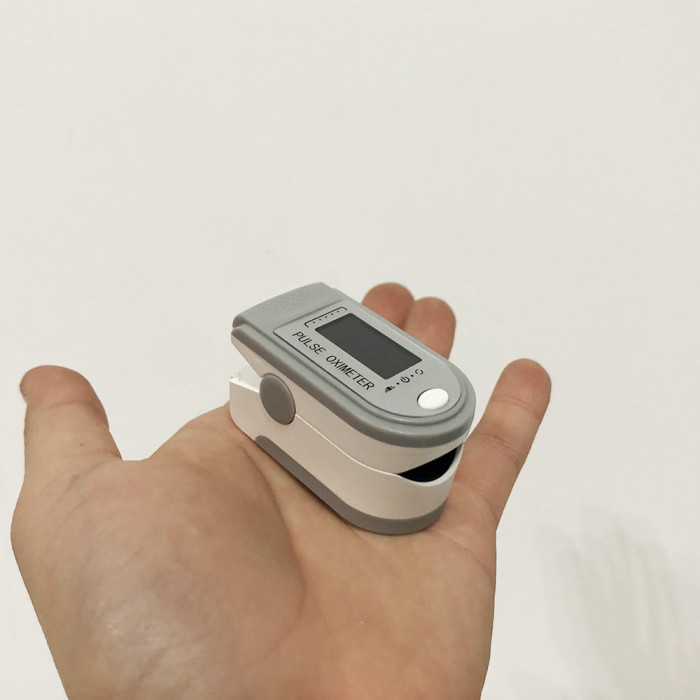 Пульсоксиметр FINGERTIP PULSE Oximeter SP07