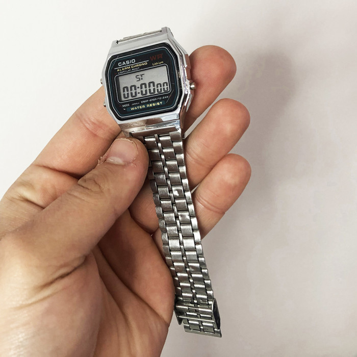 Годинник наручний класичний: Casio. Колір: срібло