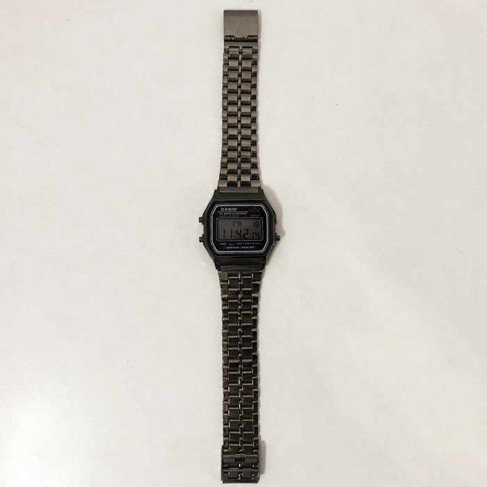 Годинник наручний класичний: Casio. Колір: платина
