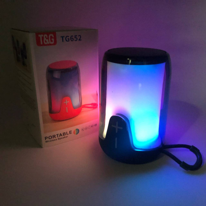 Портативна колонка TG652 5W з RGB підсвічуванням та ремінцем, колонка з акумулятором блютуз. Колір: зелений