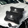 Автомобільні подушки 2 шт на підголівник Skoda / Шкода, з натуральної шкіри, стильний аксесуар для вашого авто