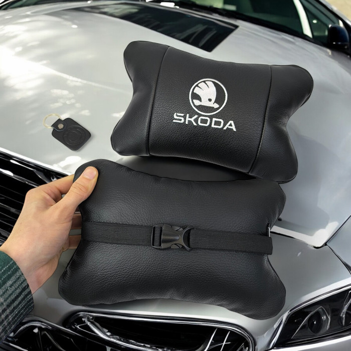 Автомобільні подушки 2 шт на підголівник Skoda / Шкода, з натуральної шкіри, стильний аксесуар для вашого авто