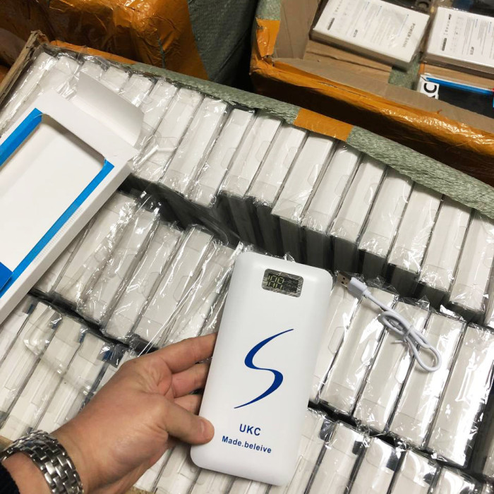 Портативне мобільне заряджання Power Bank 30000/9600mAh UKC, Умб зарядне power bank. Колір: білий