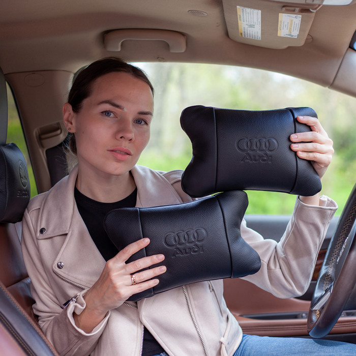 Набір шкіряних подушок Audi + брелок у подарунок, подушки на підголовник у авто