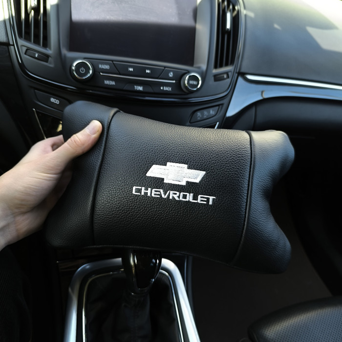 Автомобільні подушки Chevrolet з натуральної італійської шкіри + шкіряний брелок у подарунок
