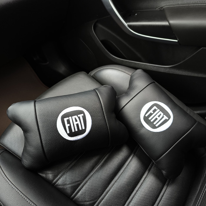 Набір подушок Fiat з натуральної шкіри + вишивка логотипу та шкіряний брелок у подарунок