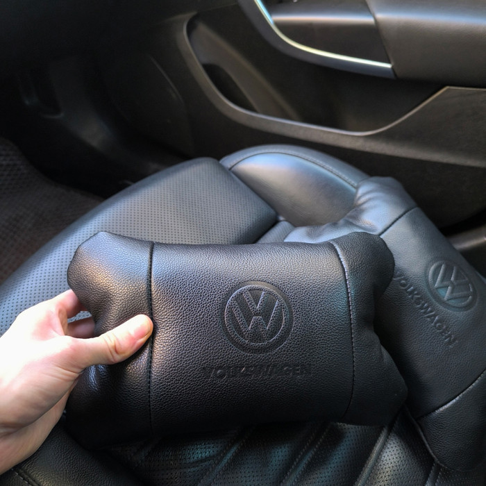 Набір шкіряних подушок 2шт - Volkswagen на підголовник у машину, Автомобільна подушка